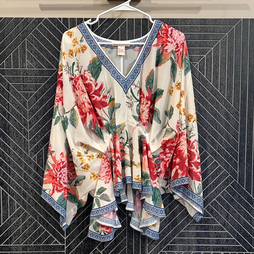 Flying Tomato Floral Kimono Sleeve Blouse - Red, Green, Blue